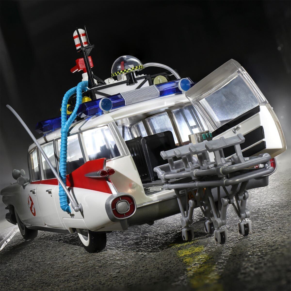 ゴーストバスターズ プラズマシリーズ ECTO-1(1984)1/18 スケール 未開封