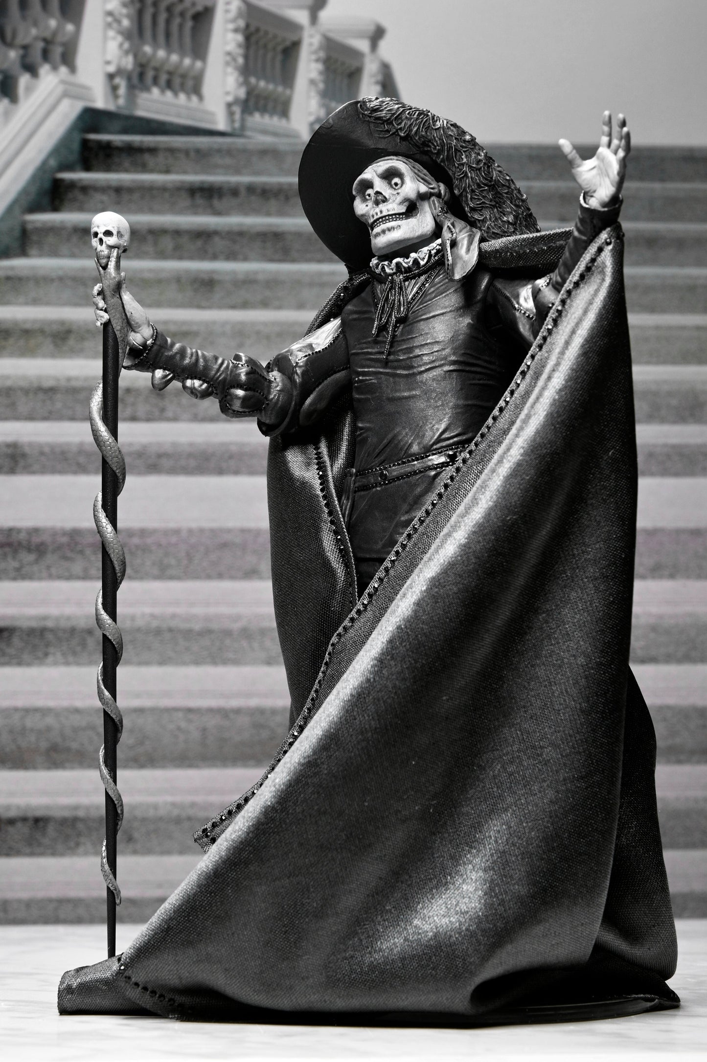 NECA ネカ オペラ座の怪人 アルティメット (ブラック&ホワイト) 1925 7インチ アクションフィギュア 未開封