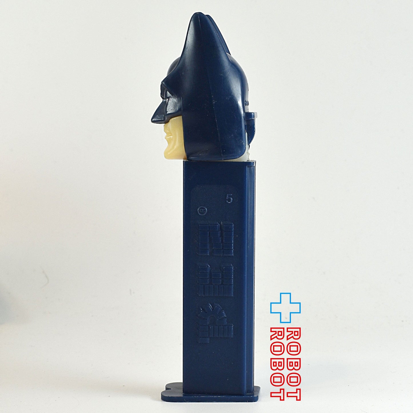 PEZ DC バットマン・ダークナイト ラウンドイヤー キャンディー・ディスペンサー・フィギュア