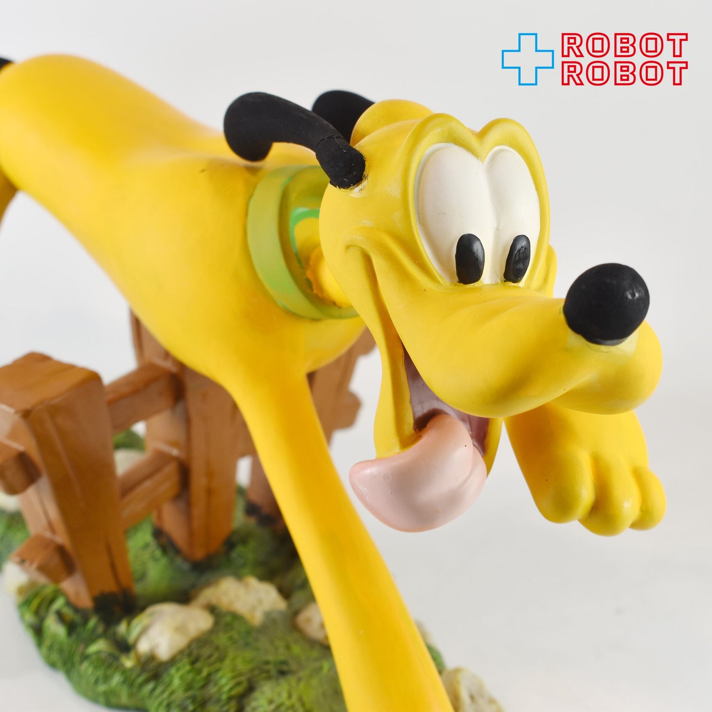 ディズニー プルート ランニング スタチュー 32センチ 箱なし