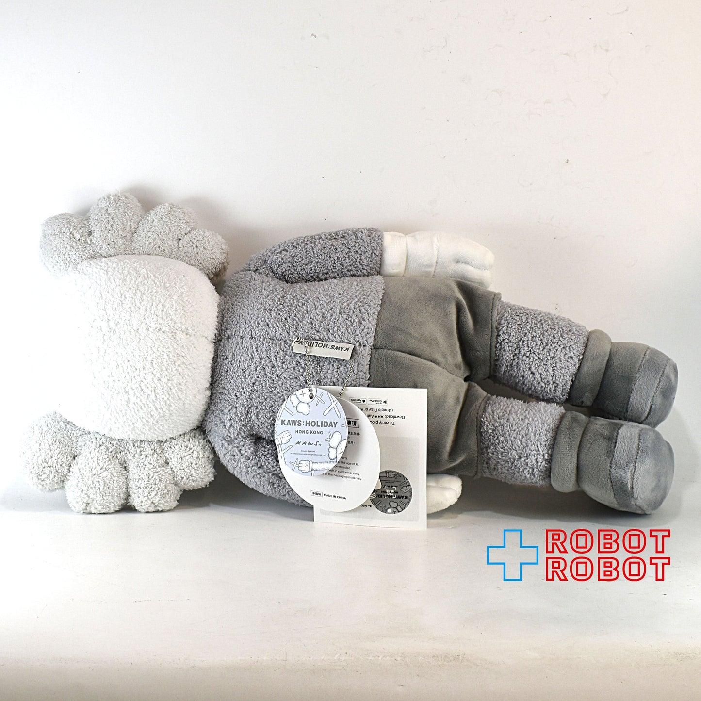 KAWS カウズ ホリデイ 香港 コンパニオン 20インチ ぬいぐるみ人形 3体セット ♦︎4号店商品