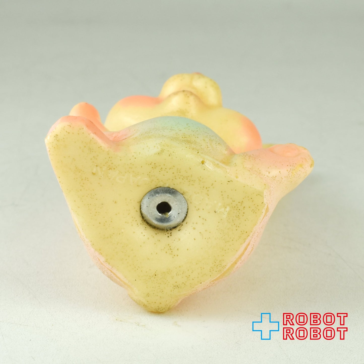 ピンクのウサギ お花のリボン ラバードール スクイーク メイドインJAPAN