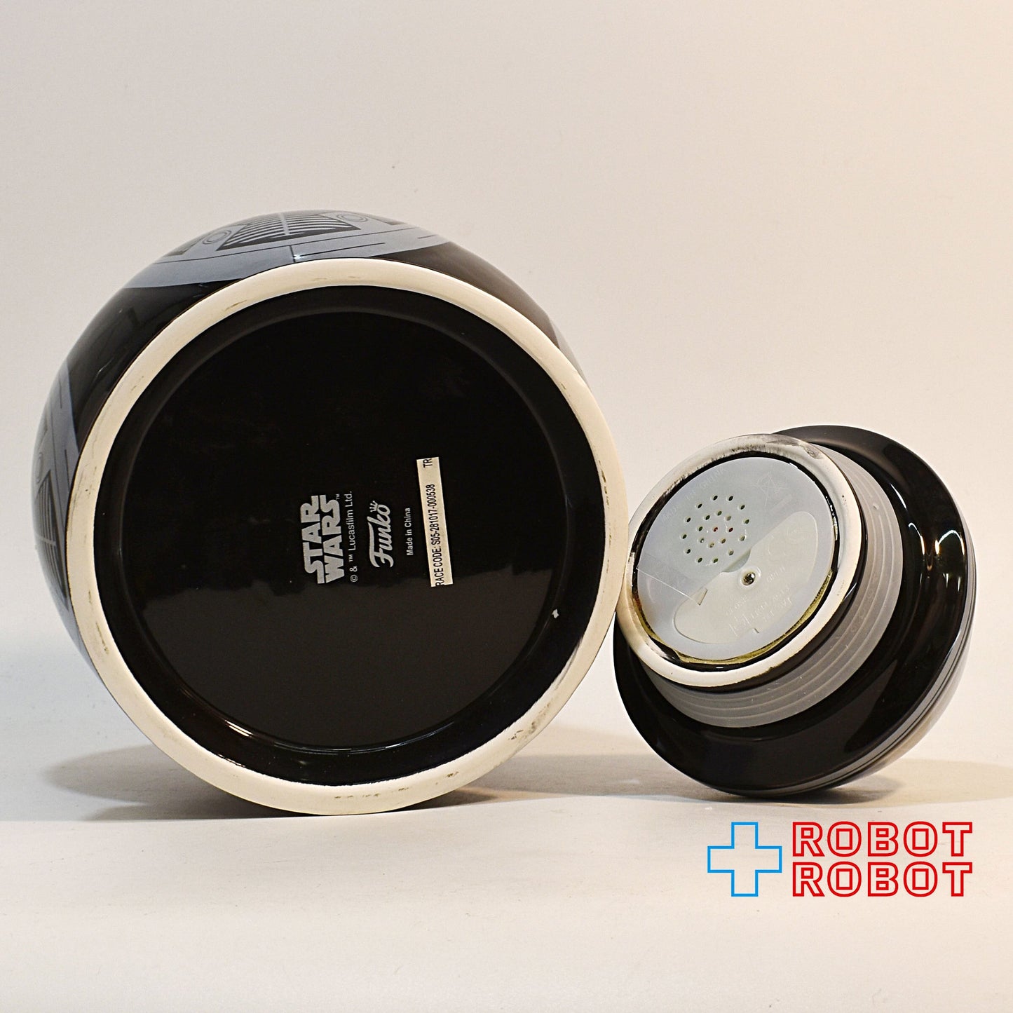 ★スター・ウォーズ 最後のジェダイ ホーム & キッチン トーキングおやつ入れ BB-9E セラミック クッキージャー with サウンド 箱入