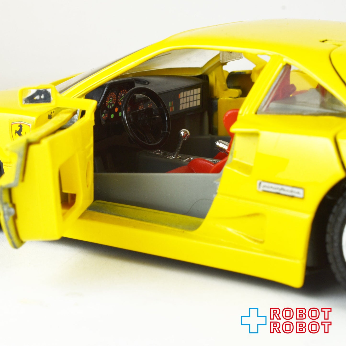 ⚫️Burago ブラーゴ フェラーリ F40 イエロー 1/24 ダイキャスト ミニカー