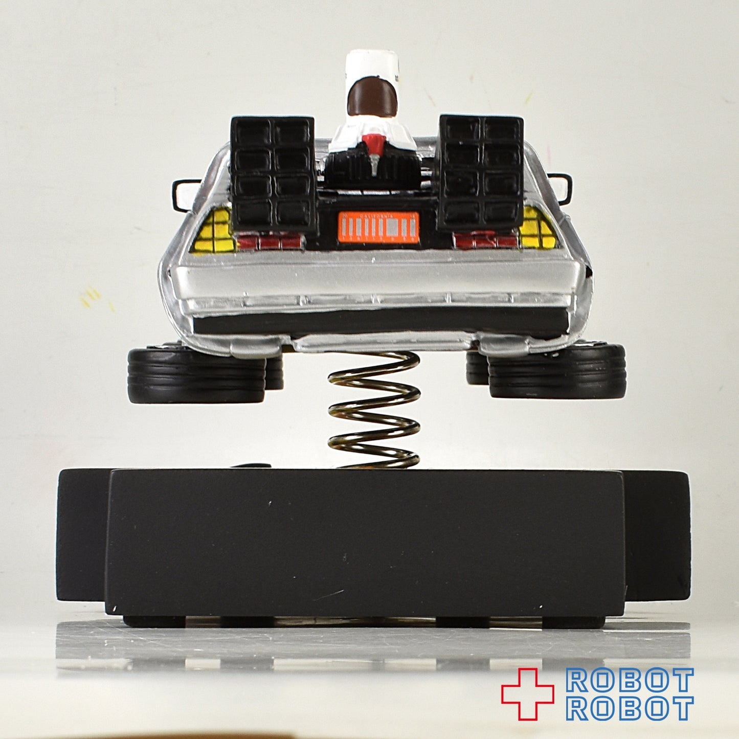 バック・トゥ・ザ・フューチャー 2 タイムマシン デロリアン プレミアムモーション スタチュー