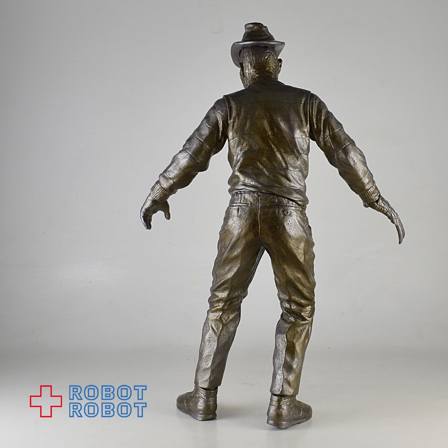 海洋堂 エルム街の悪夢 フレディ・クルーガー ソフビキット組済塗装済