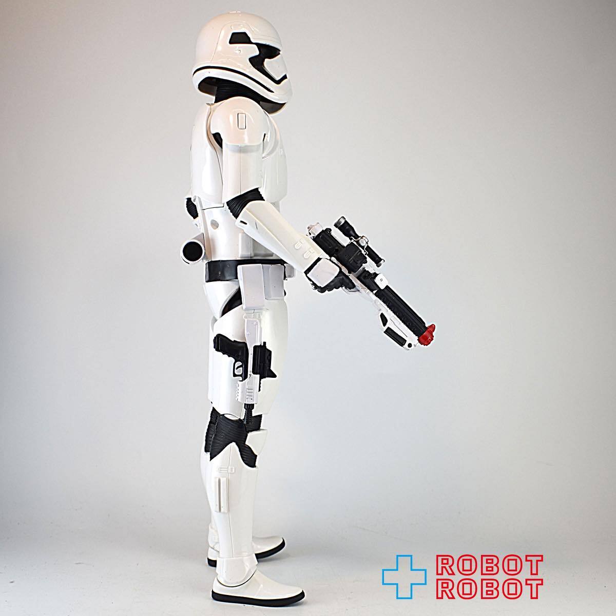 ディズニーストア スター・ウォーズ ファーストオーダー ストームトルーパー 14インチ トーキング アクションフィギュア