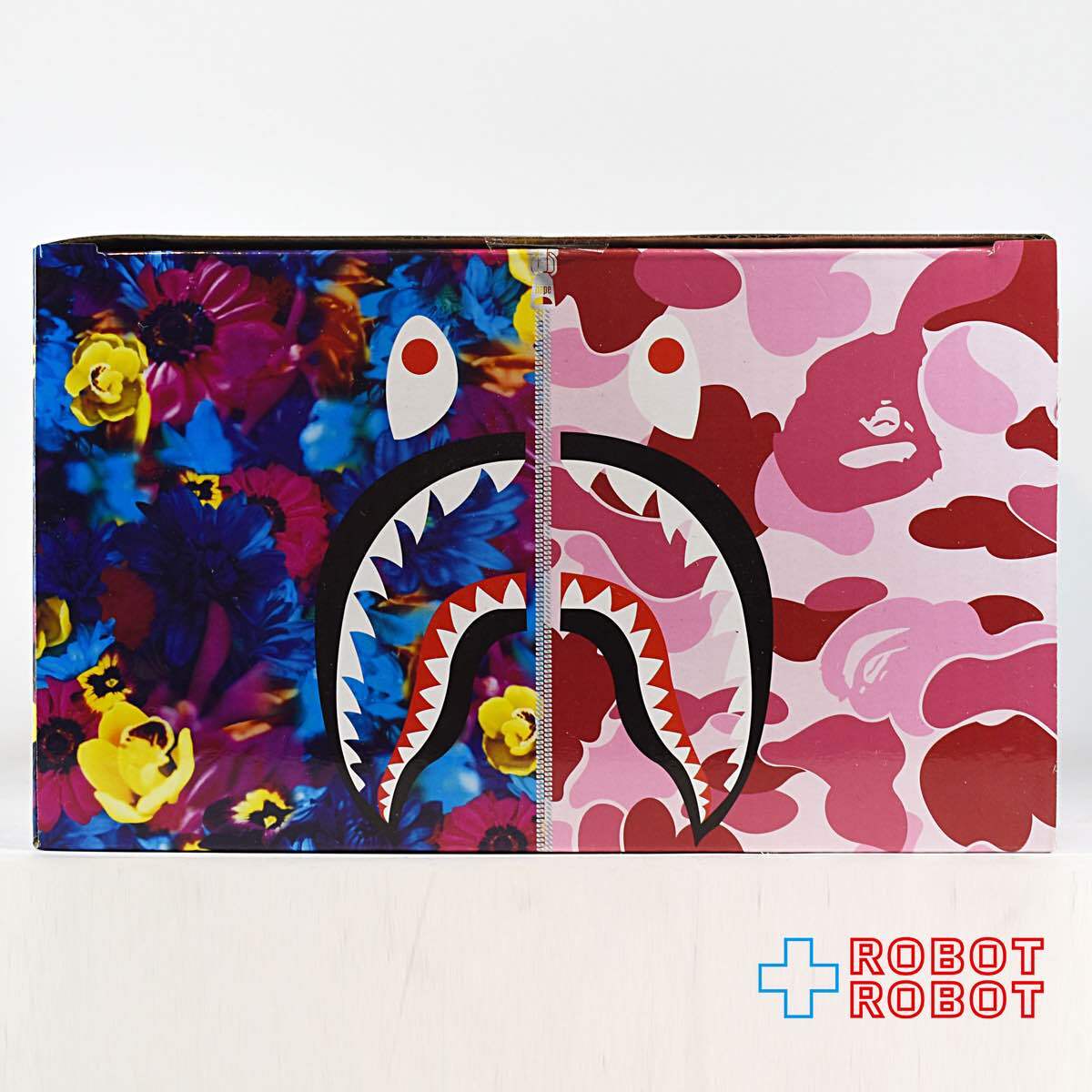 メディコム ベアブリック BAPE(R) × M / mika ninagawa SHARK PINK 100% & 400%