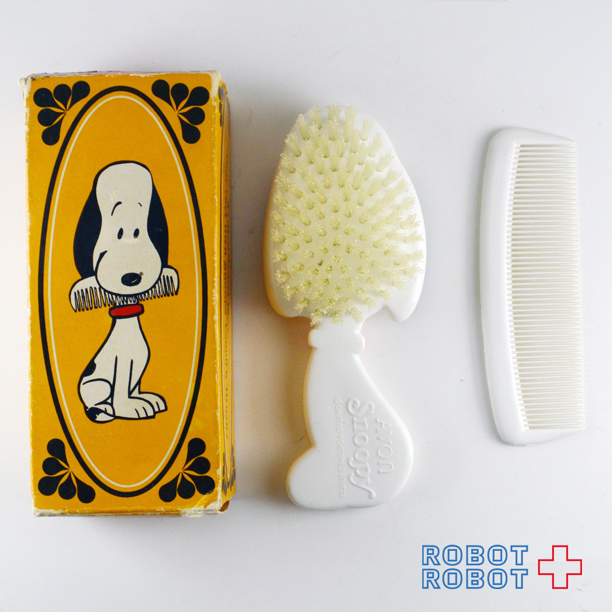 AVON ピーナッツ・ギャング スヌーピー ブラシとクシのセット 箱付