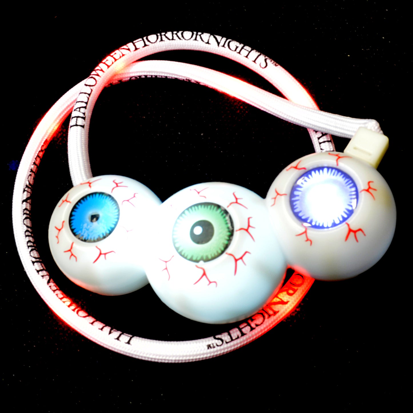 USJ ハロウィンホラーナイト ゾンビのエジキ 目玉3連