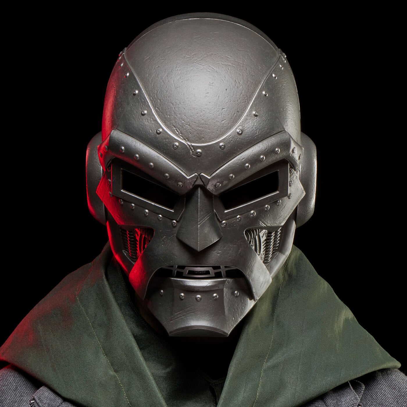 マーベルレジェンド アベンジャーズ ドクター・ドゥーム 1/1 スケール レプリカ ヘルメット 国内版 未開封