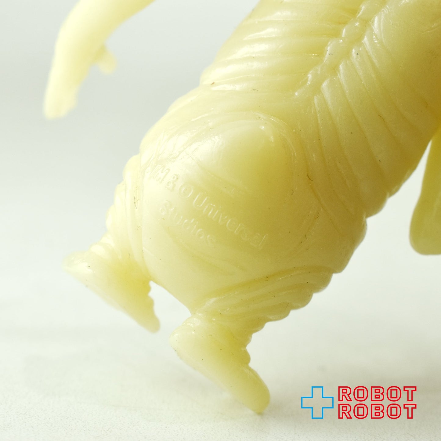 ユニバーサル E.T. 蓄光 PVCフィギュア 6センチ