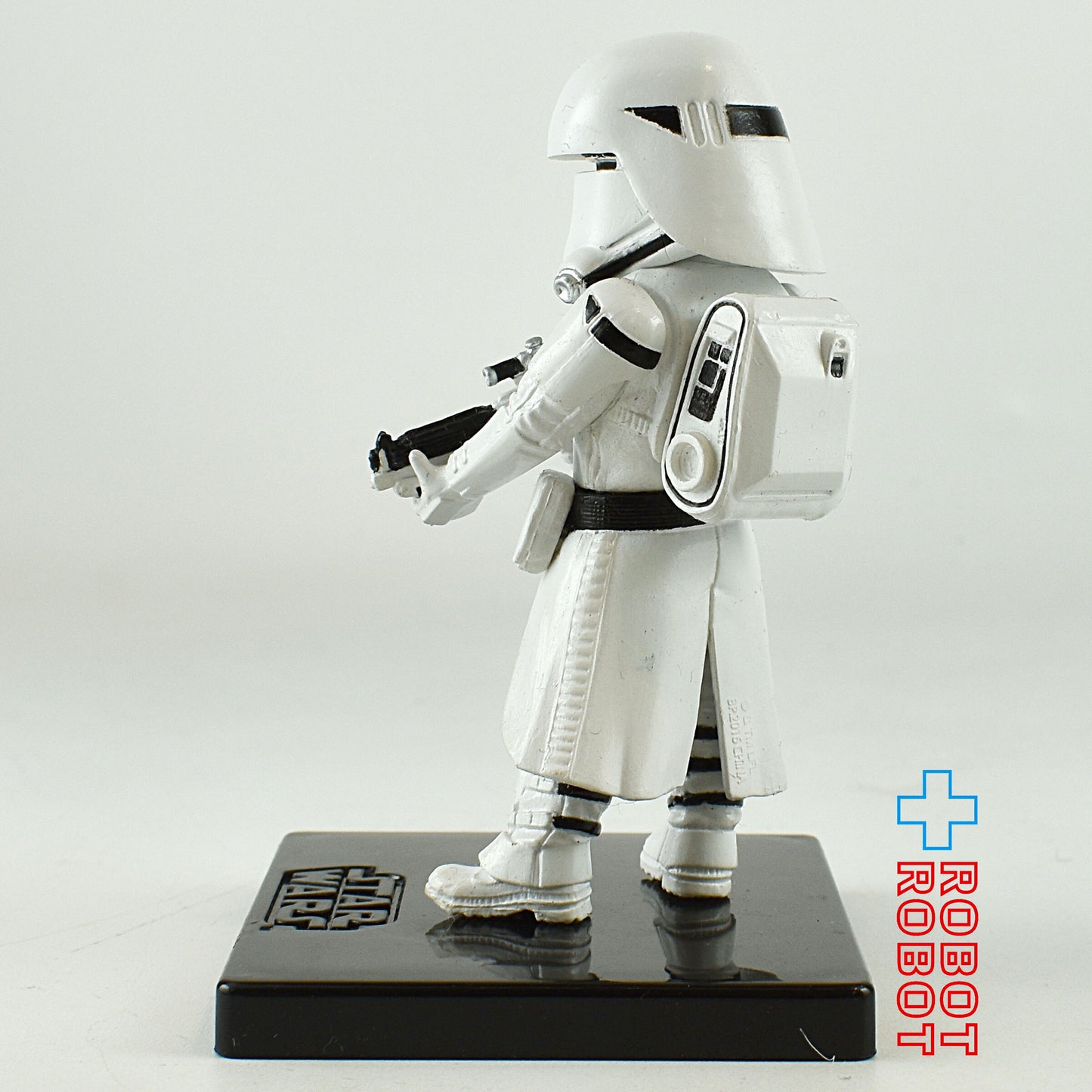 バンプレスト スター・ウォーズ フォースの覚醒 ワールドコレクタブルフィギュア ファースト・オーダー スノートルーパー 未開封