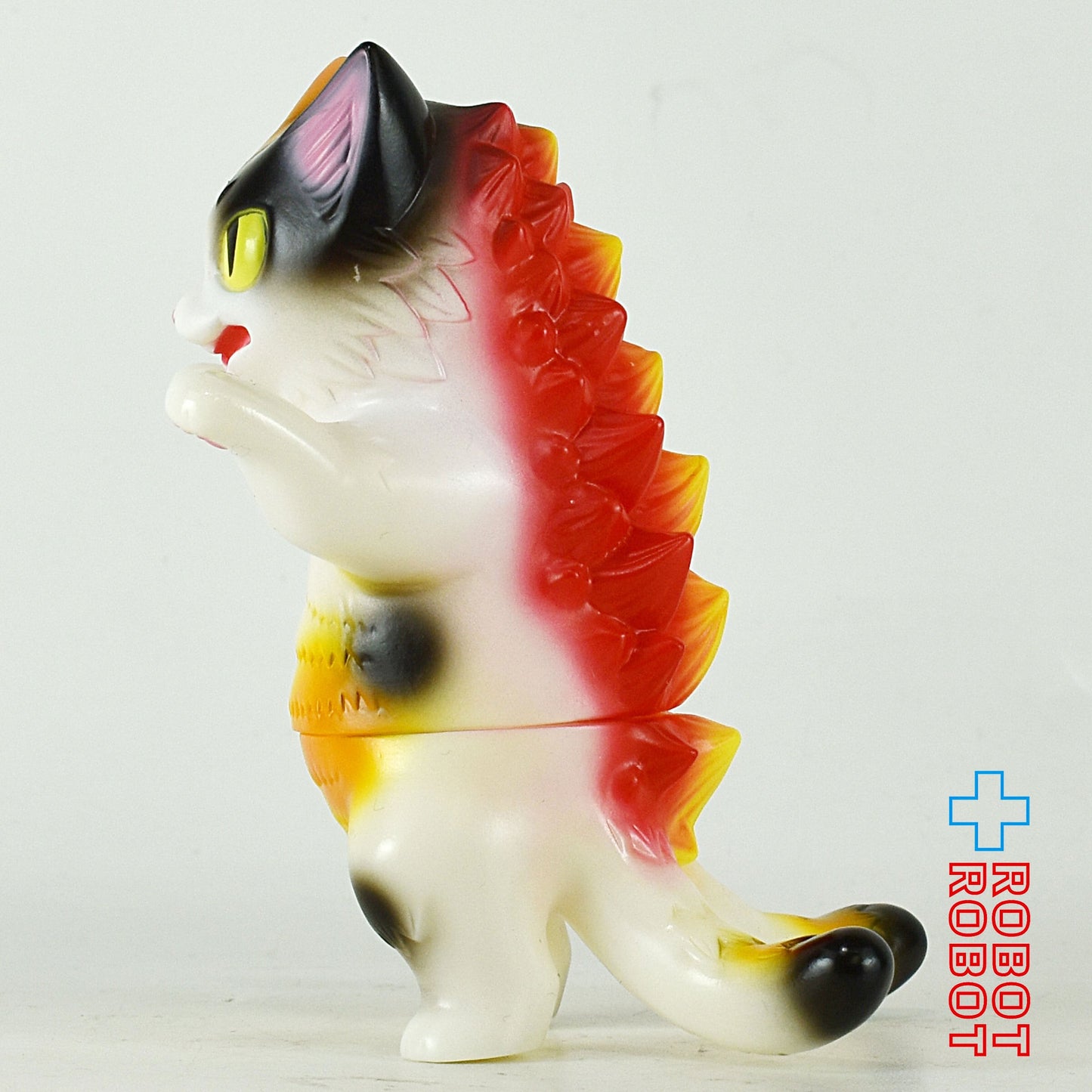 小夏屋 化猫怪獣ネゴラ 三毛 マイナーチェンジバージョン 背中 赤 / 黄 ソフビフィギュア