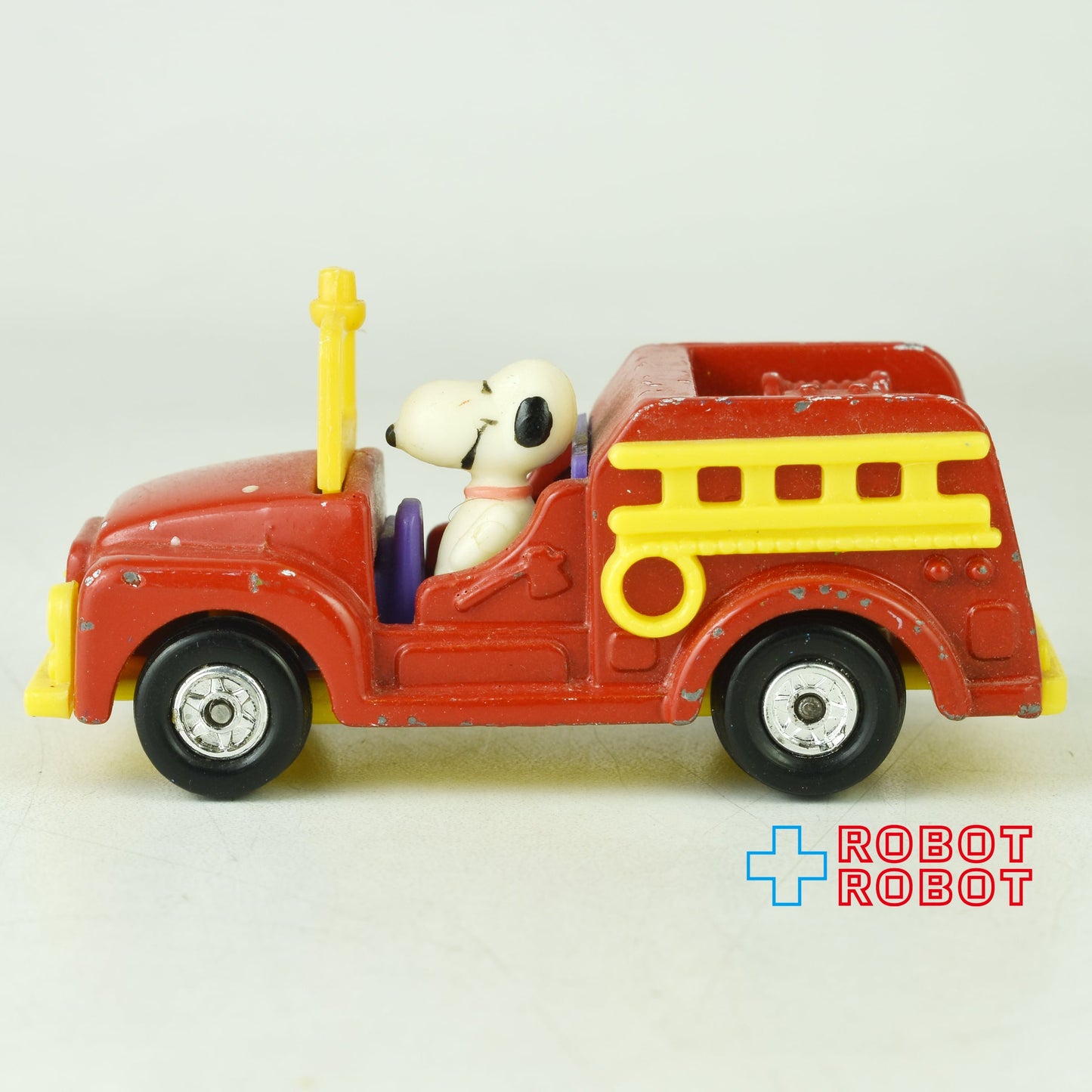 スヌーピー・イン・ファイアエンジン ダイキャスト ミニカー メイド・イン・ジャパン ルース