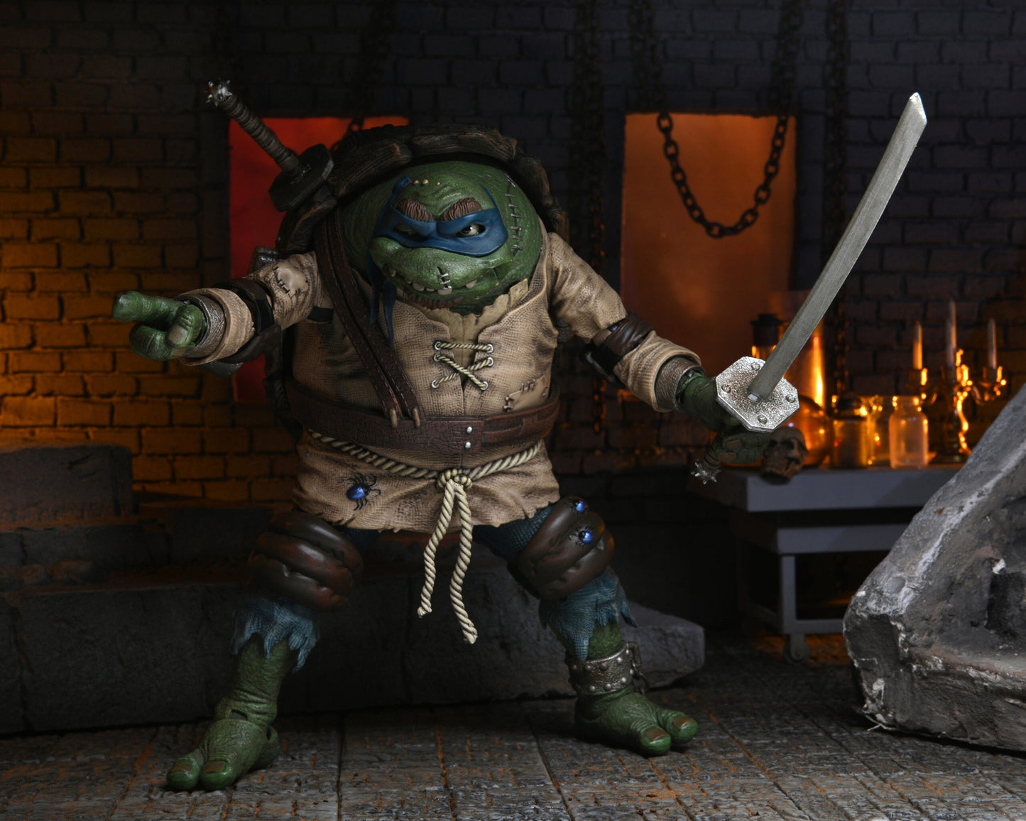 ネカ TMNT タートルズ ユニバーサル・モンスター レオナルド as ハンチバック アルティメット 7インチ アクションフィギュア 未開封