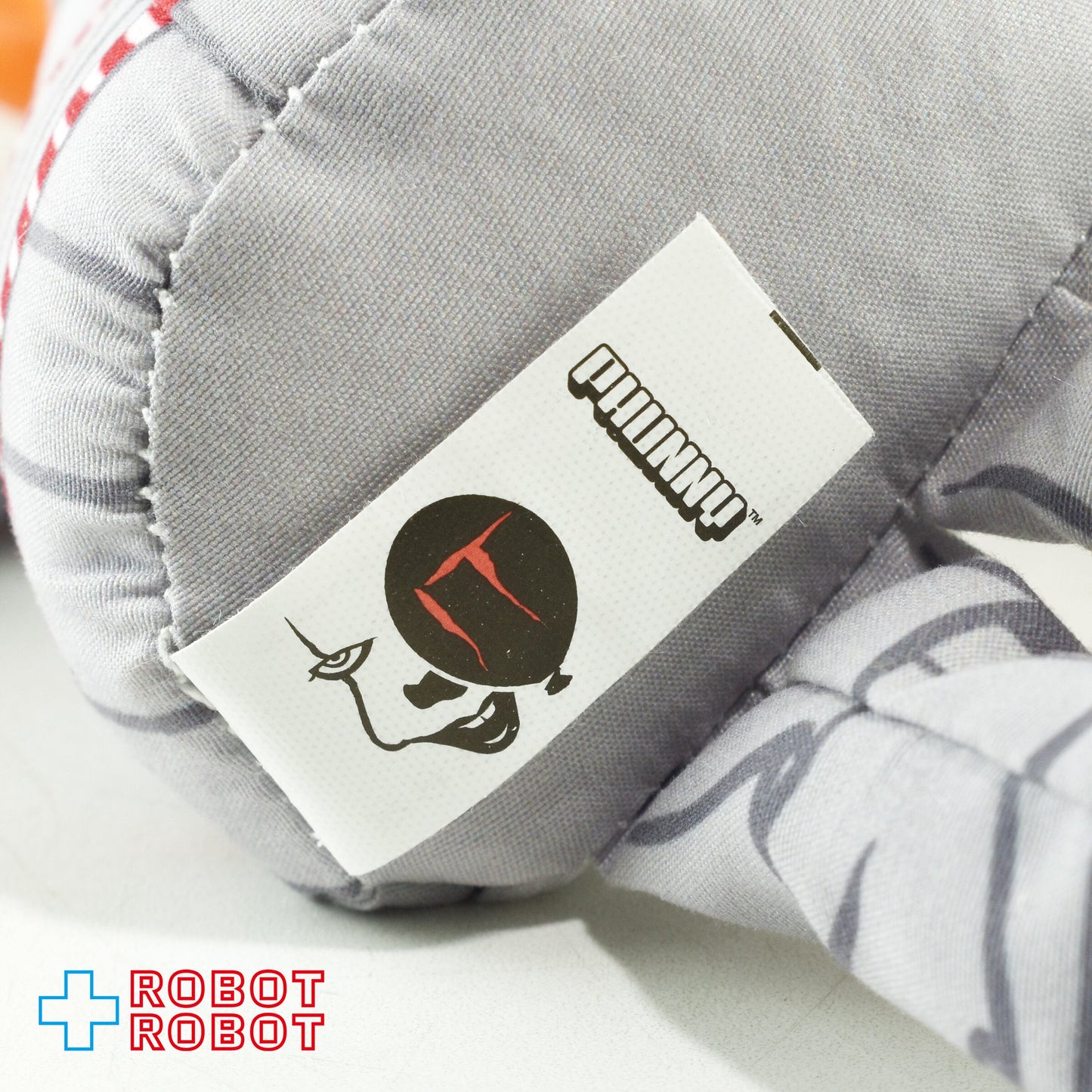 キッドロボット IT / イット “それ”が見えたら、終わり。ペニーワイズ 8インチ ロト ファニープラッシュ ホリデーホリブル ぬいぐるみ人形 紙タグ付き