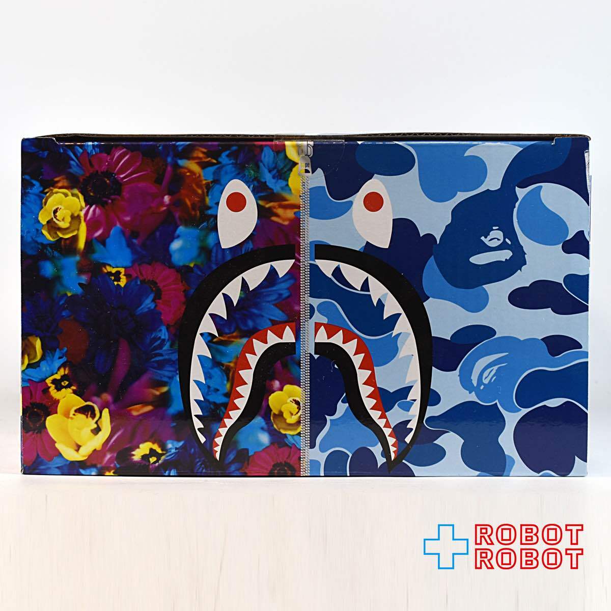 メディコム ベアブリック BAPE(R) × M / mika ninagawa SHARK BLUE 100％ & 400％
