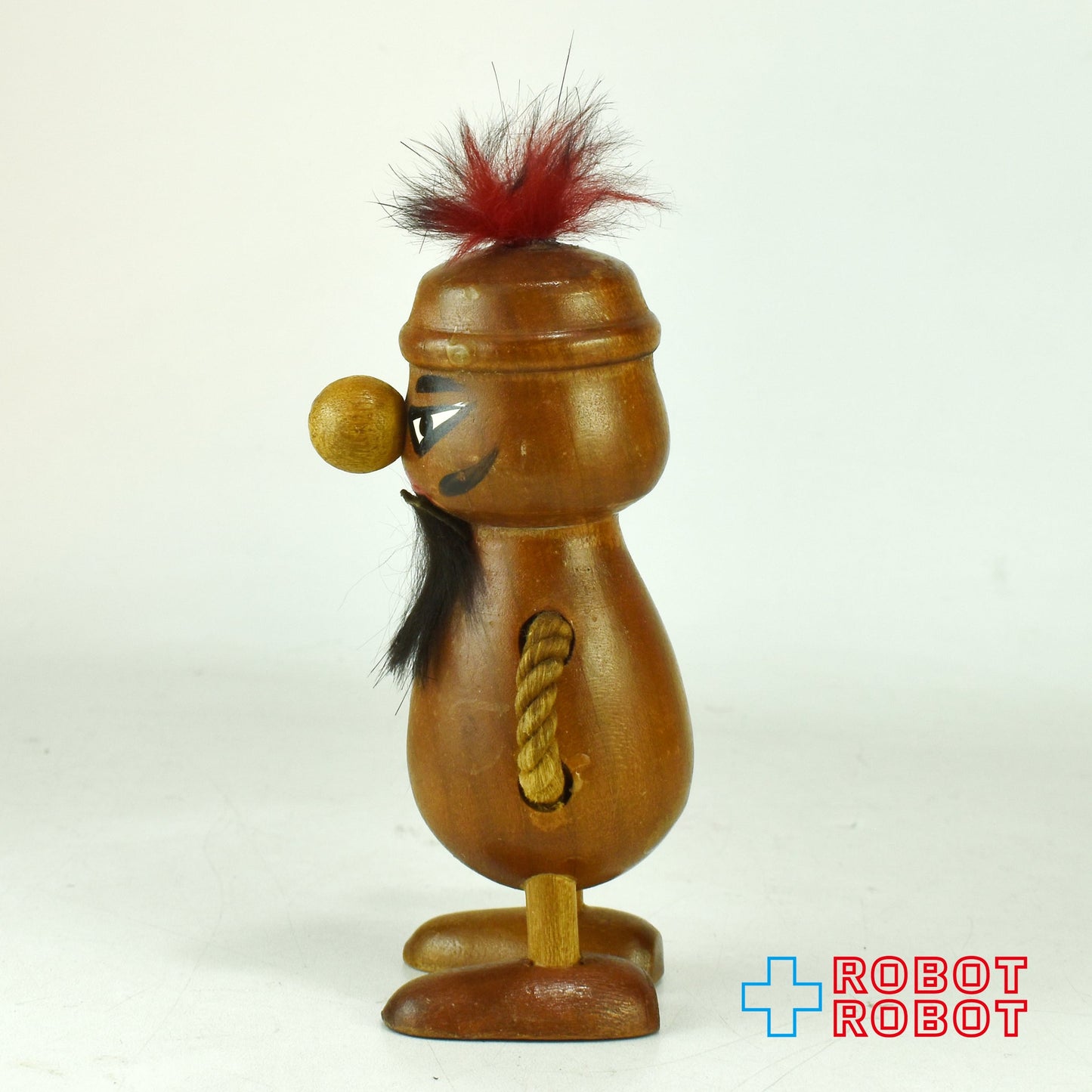 棒持ち髭男の木製人形