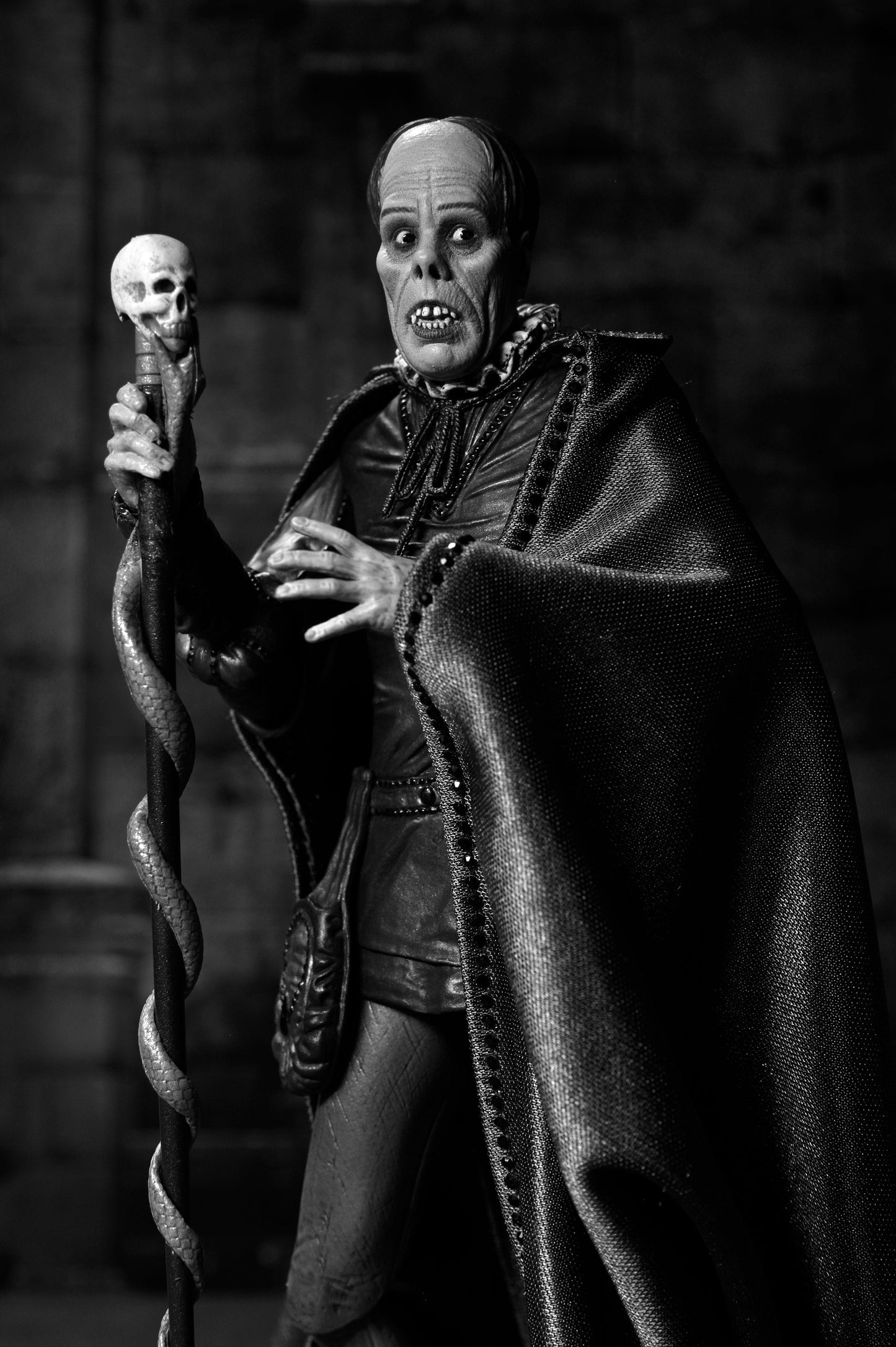 NECA ネカ オペラ座の怪人 アルティメット (ブラック＆ホワイト) 1925 7インチ アクションフィギュア 未開封