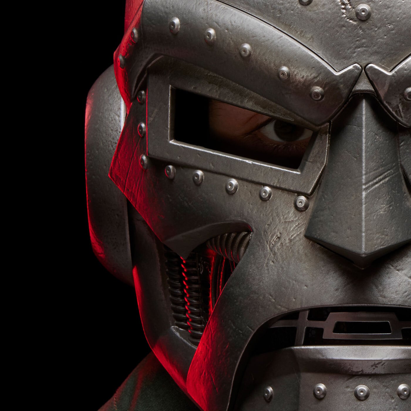 マーベルレジェンド アベンジャーズ ドクター・ドゥーム 1/1 スケール レプリカ ヘルメット 国内版 未開封