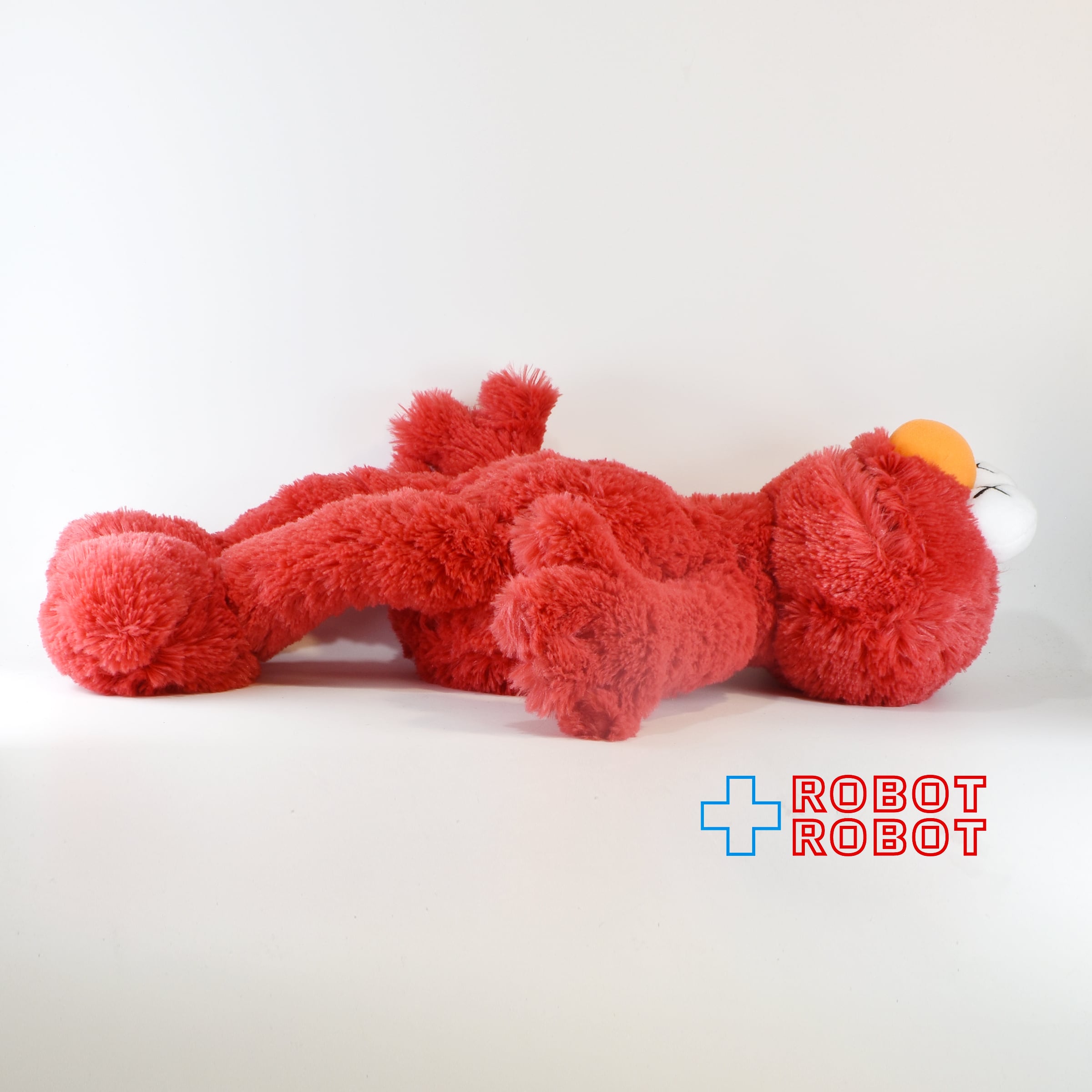 ユニクロ KAWS × セサミストリート エルモ ぬいぐるみ人形 ユニクロ KAWS × セサミストリート エルモ ぬいぐるみ人形