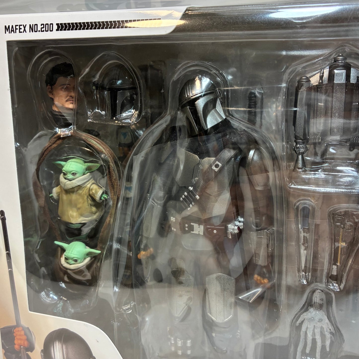 メディコム・トイ MAFEX マフェックス No.200 スター・ウォーズ マンダロリアン / マンダロリアン 2.0 アクションフィギュア