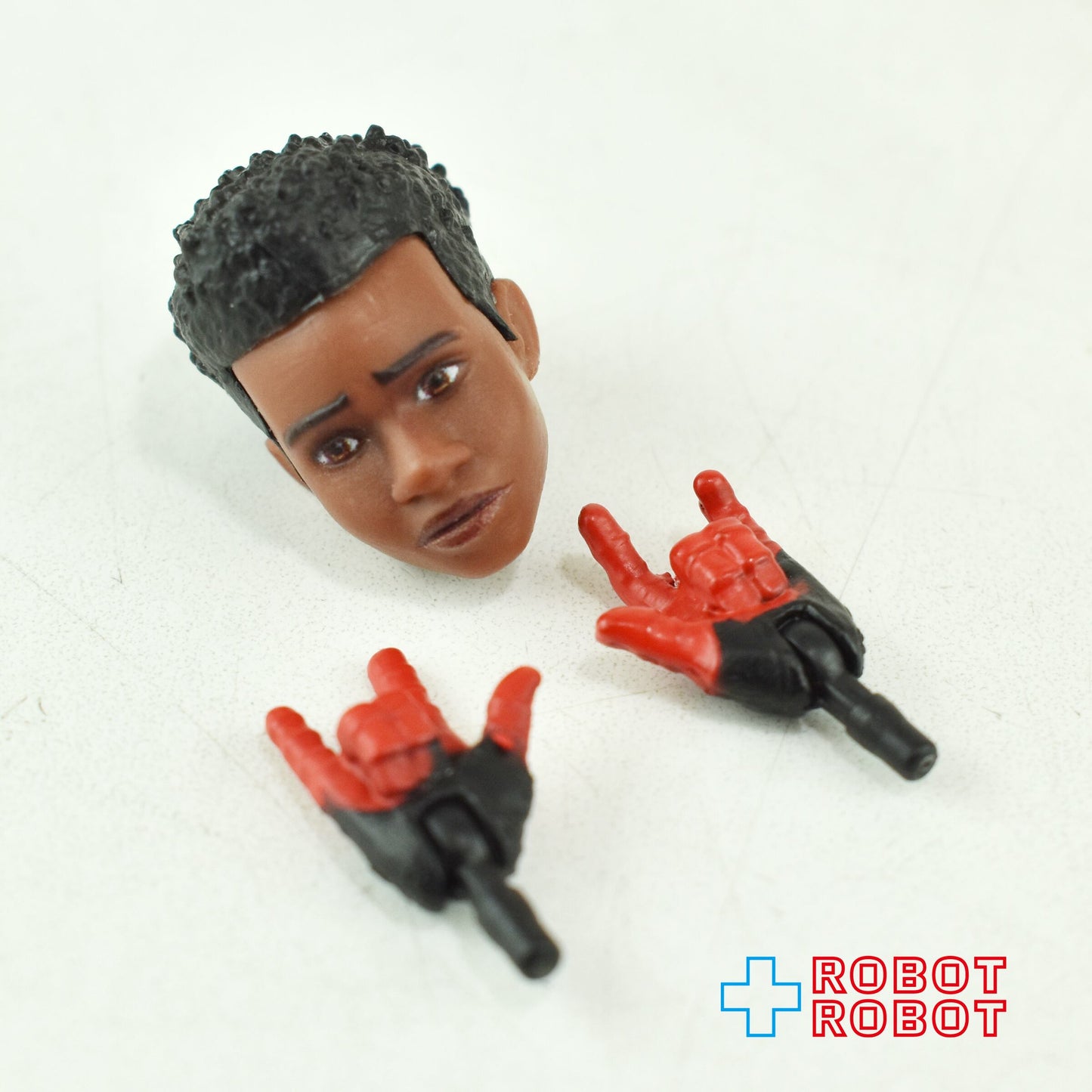 マーベルレジェンド スパイダーマン アクロス・ザ・スパイダーバース マイルス・モラレス / スパイダーマン (オリジナル・スーツ) 6インチ アクションフィギュア ルース