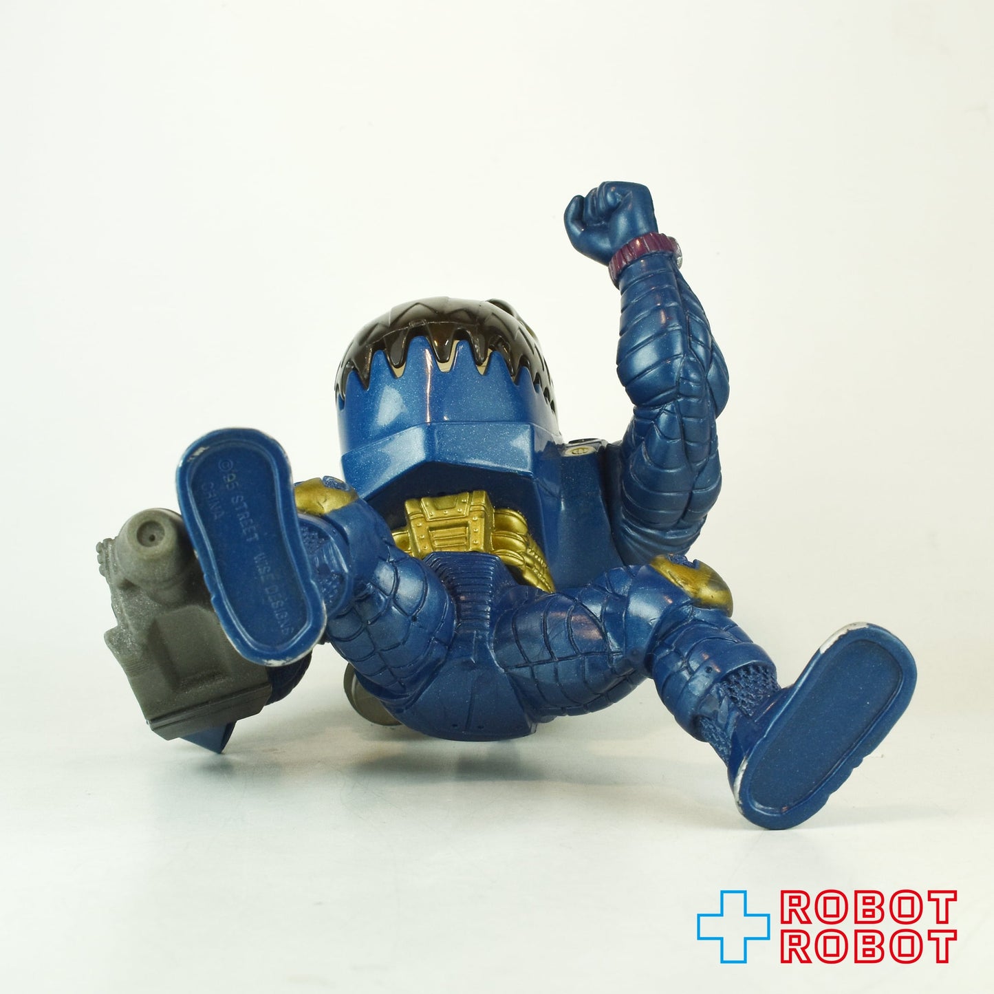 ストリートシャークス パワーバイトピラノイド アクションフィギュア