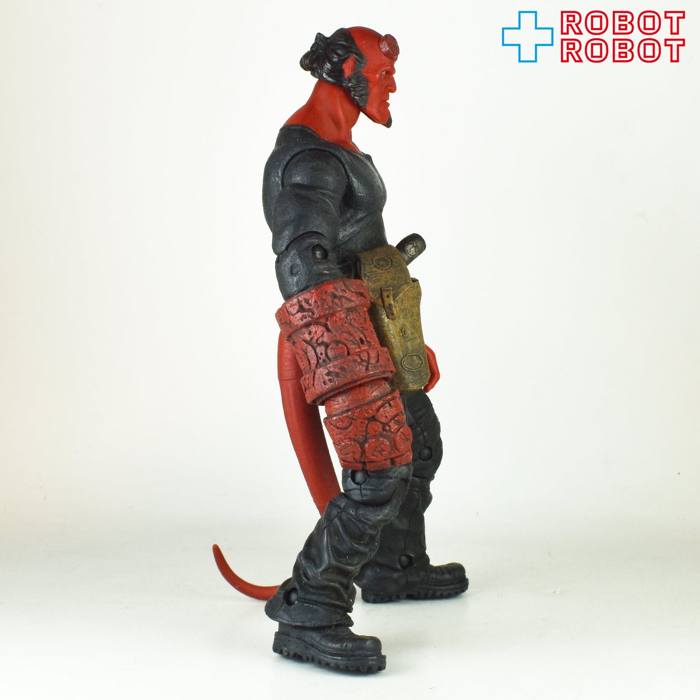 メズコ ヘルボーイ シリーズ2 ヘルボーイ 口閉じ 黒服Ver. アクションフィギュア ルース