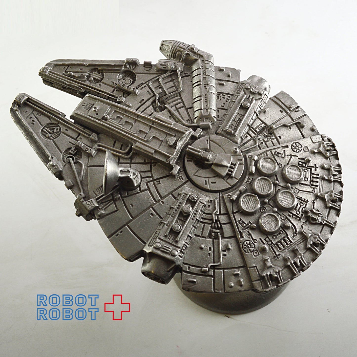 スター・ウォーズ ロークリフ 限定版ミレニアム・ファルコン 台座付ピューターフィギュア