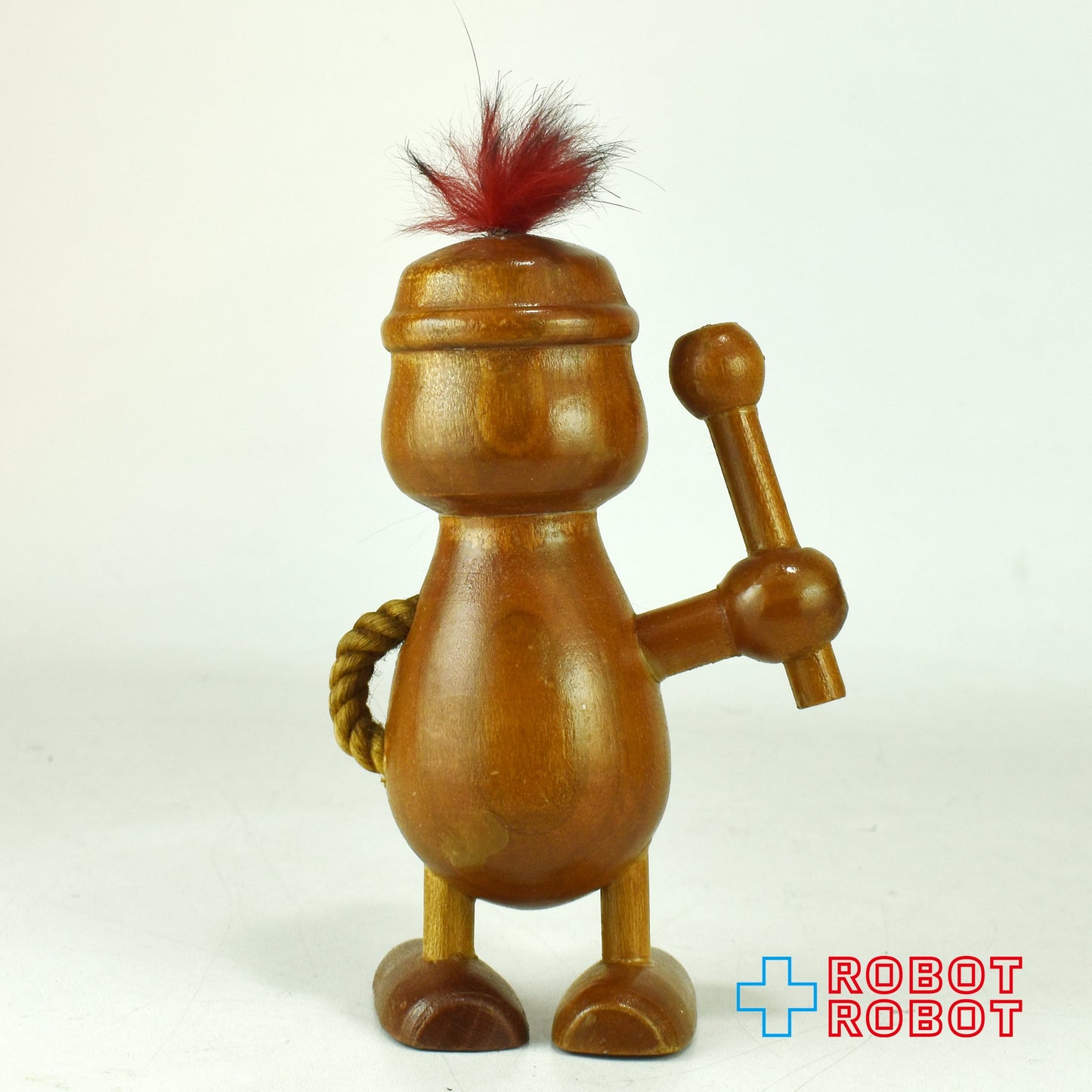 棒持ち髭男の木製人形