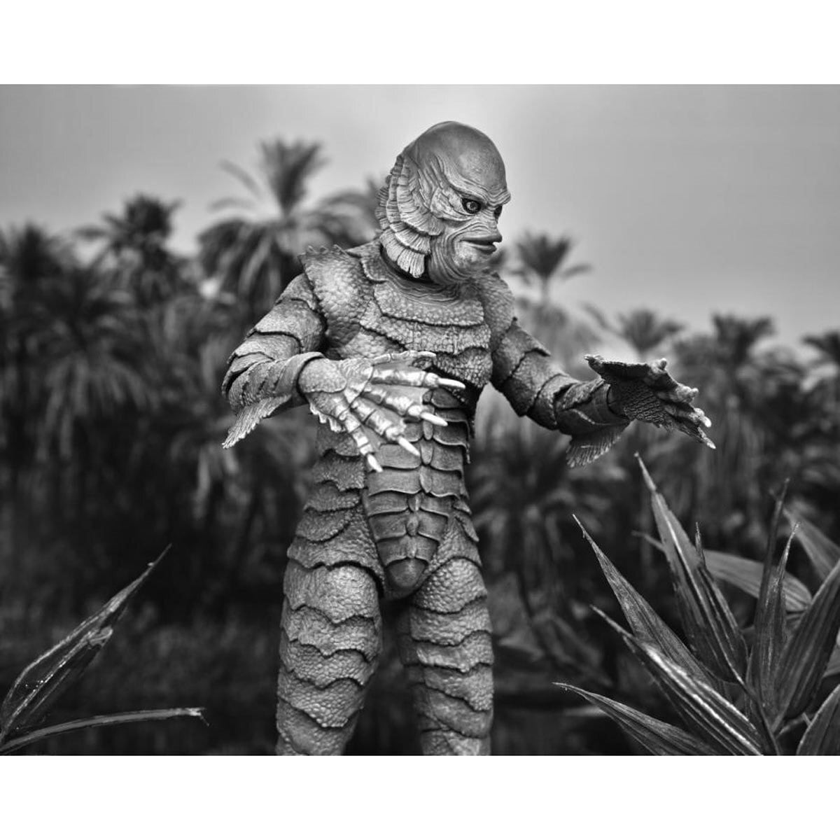 ネカ ユニバーサルモンスターズ 大アマゾンの半魚人 ブラック＆ホワイト Ver. アルティメット 7インチアクションフィギュア 未開封