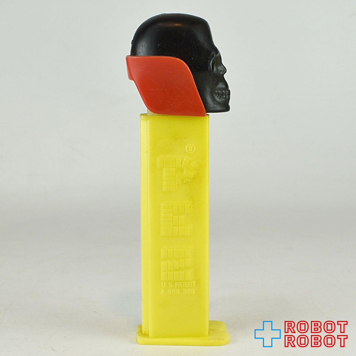 PEZ Dr.スカル 黒ヘッド/赤ケープ/黄色ステム