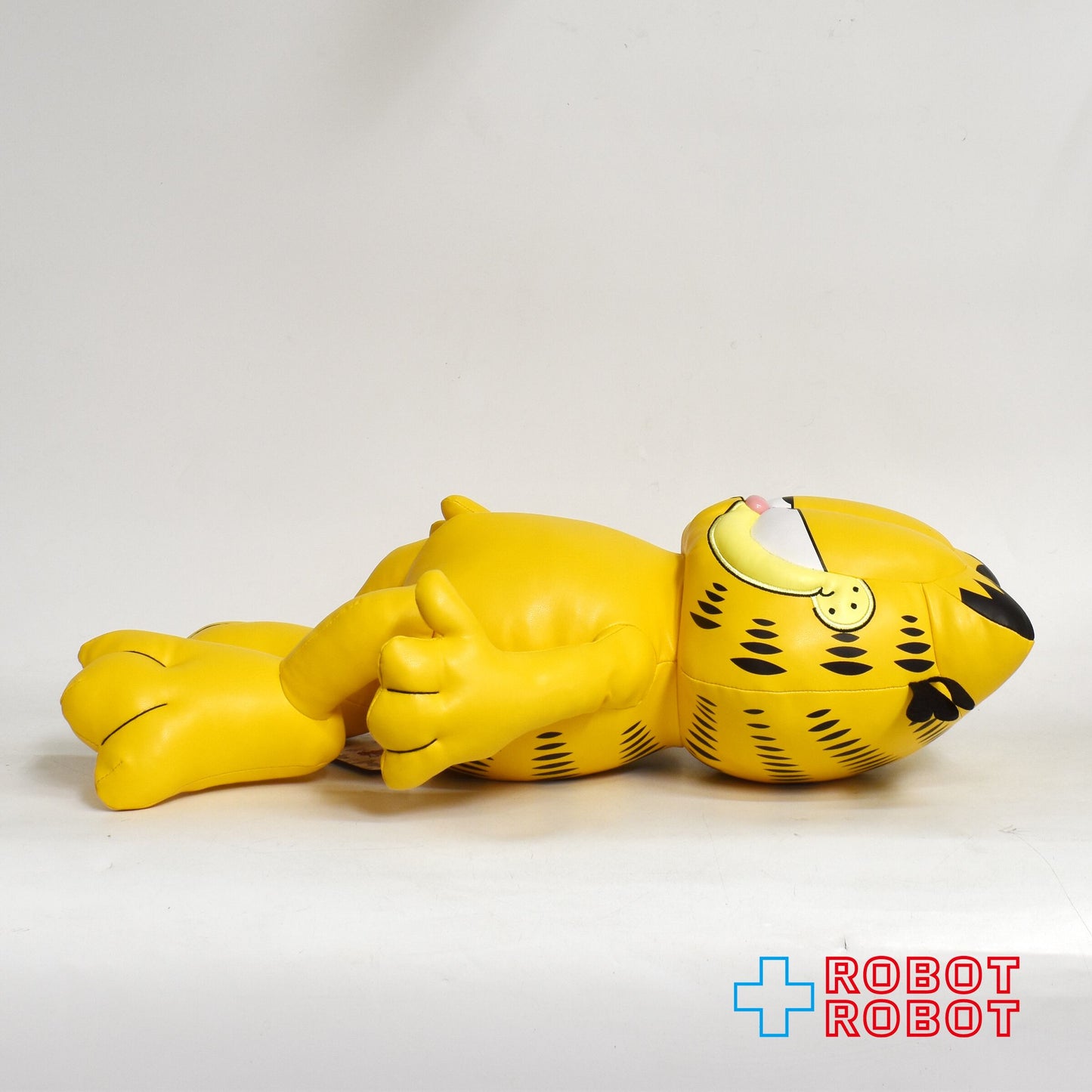 キッドロボット ガーフィールド プレミアムぬいぐるみ