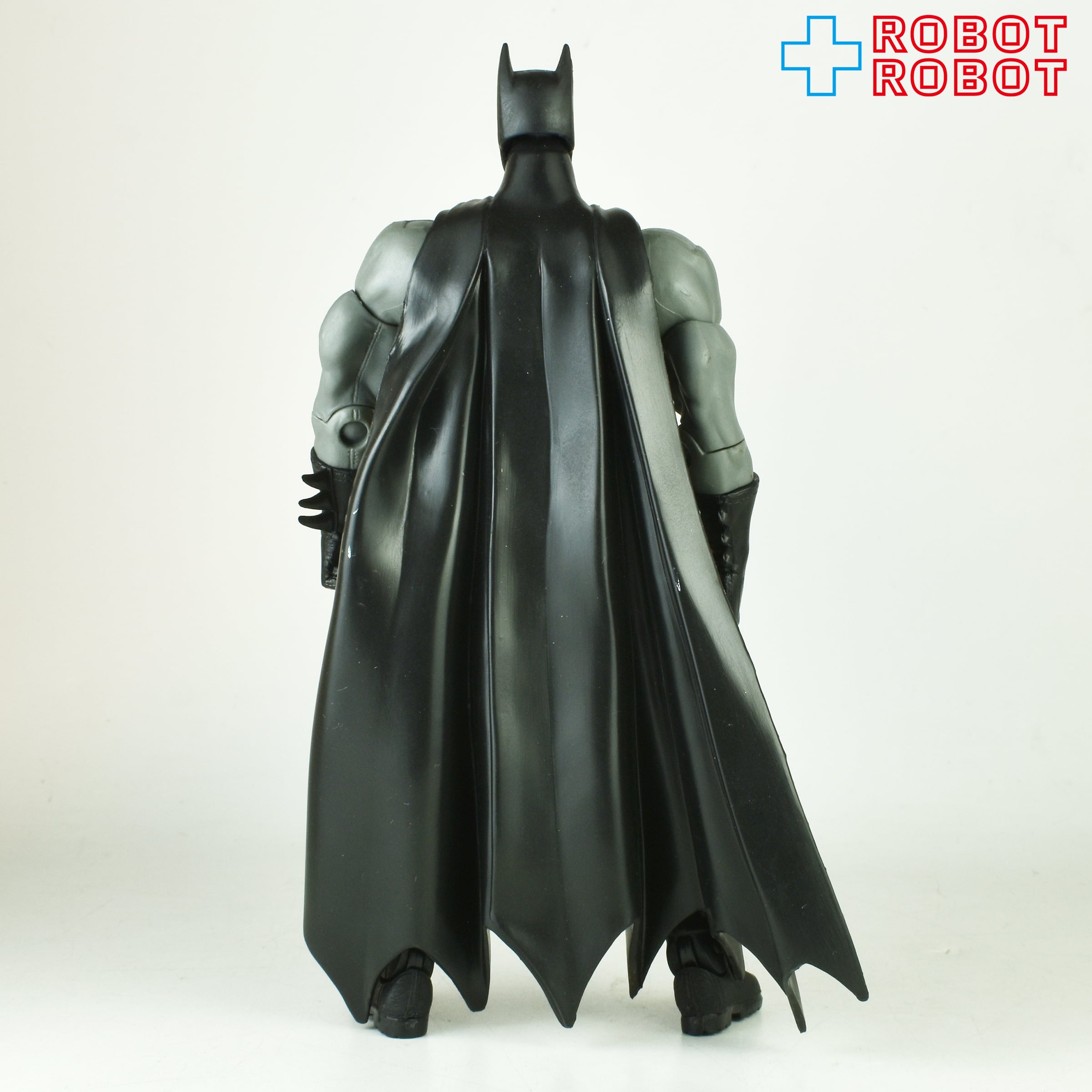 バットマン 可動式フィギュア 黒/グレー マテル DCユニバース クラシックス バットマン グレイスーツ