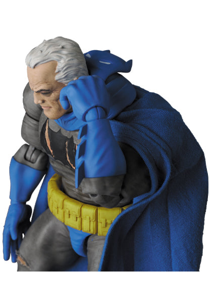 メディコム・トイ MAFEX マフェックス No.119 The Dark Knight Triumphant バットマン アクションフィギュア 未開封