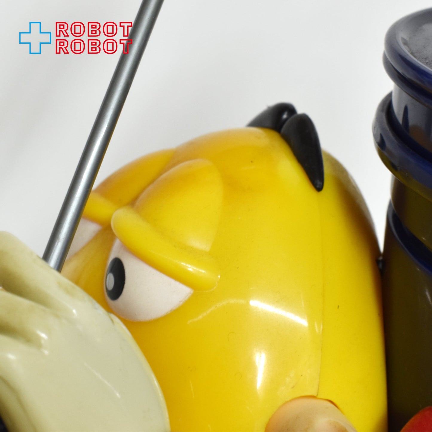 M&M's レッド＆イエロー ゴルフ マリガン・ヴィル ディスペンサー 限定版カラー ※難あり - ROBOTROBOT