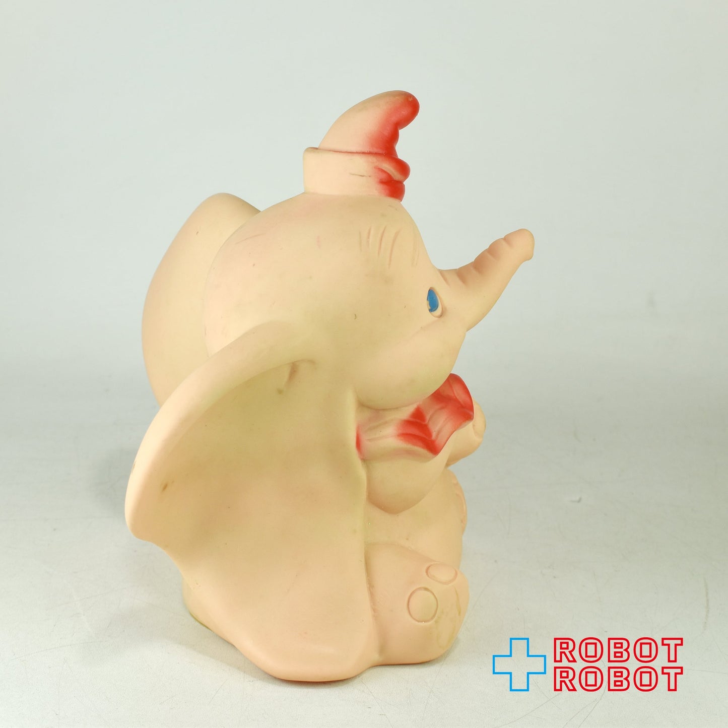 DELL社ダンボ ソフビ 赤帽子 ラバードール