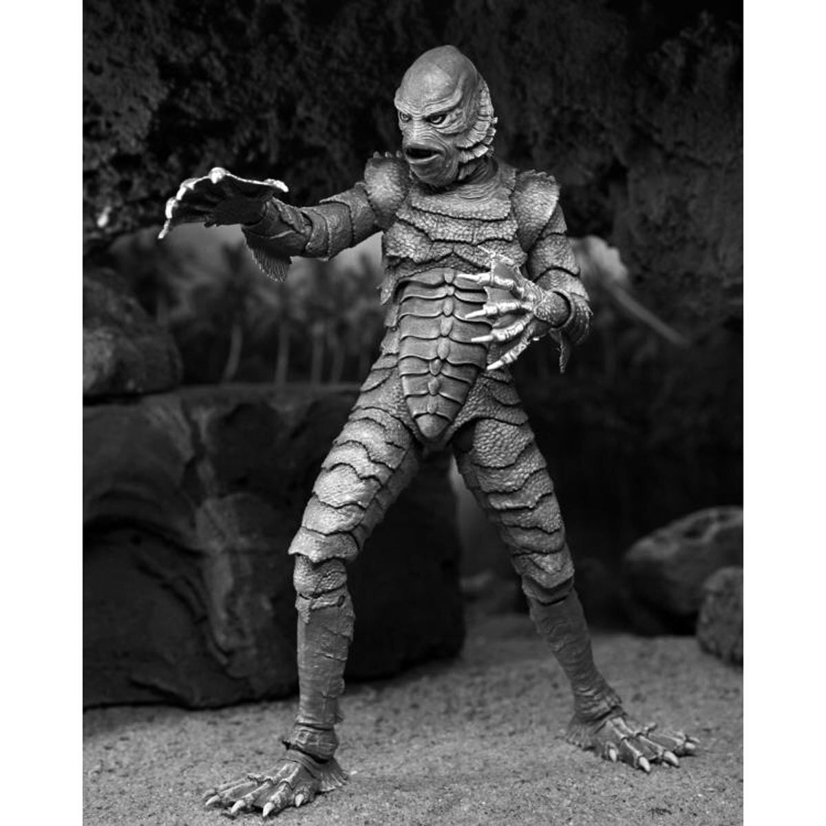 ネカ ユニバーサルモンスターズ 大アマゾンの半魚人 ブラック＆ホワイト Ver. アルティメット 7インチアクションフィギュア 未開封