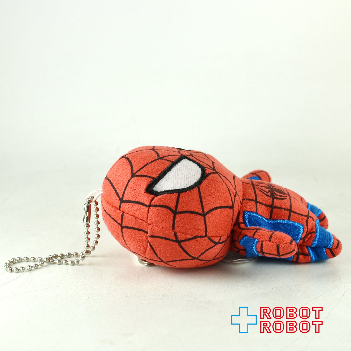 ディズニーストア マーベル スパイダーマン ぬいぐるみバッジ 11センチ