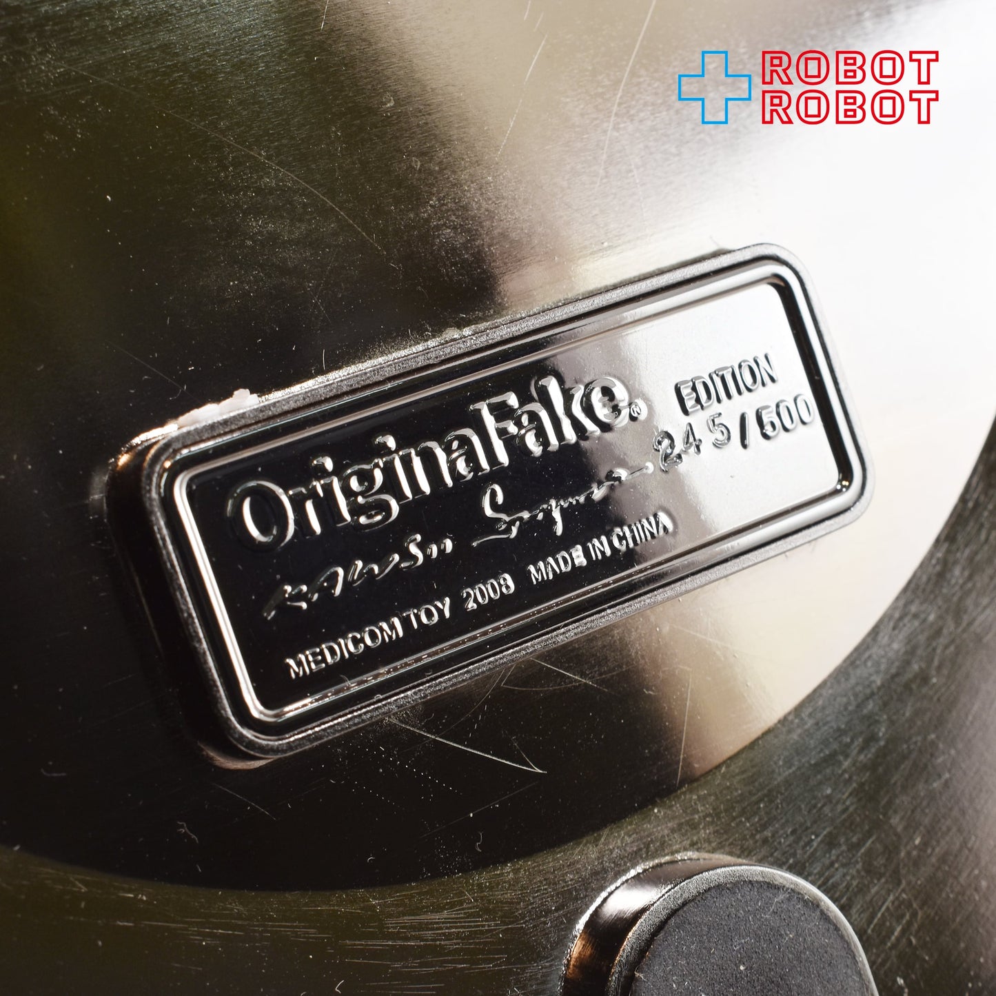 KAWS x 空山基 オリジナルフェイク NO FUTURE COMPANION ブラッククローム カラー 輸送箱付き ♦︎４号店商品