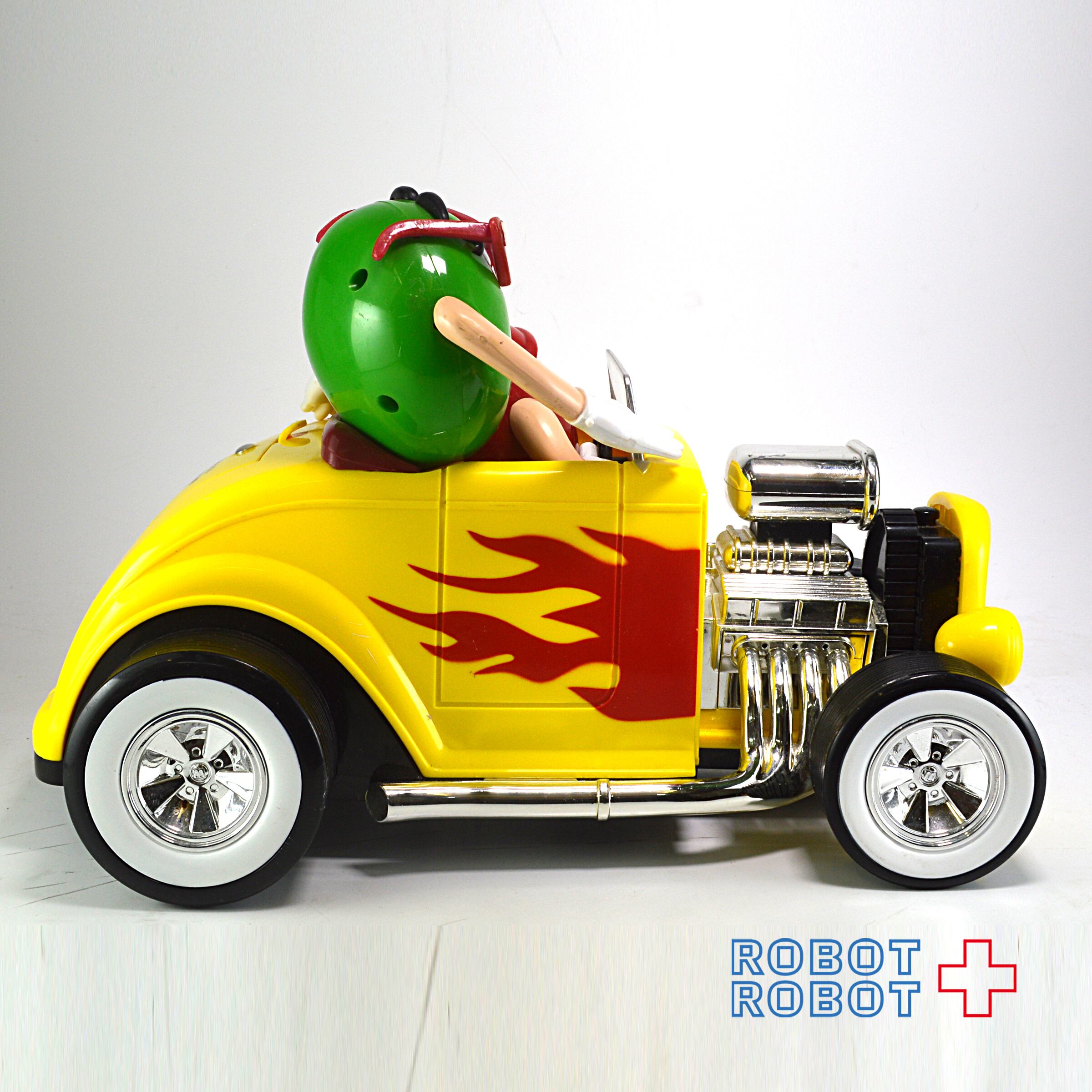 新品　ディスペンサー　M&M M&M‘s 車　激レア Amazon.co.jp: 激レア M&M's エムアンドエムズ LAY-Z-BOY