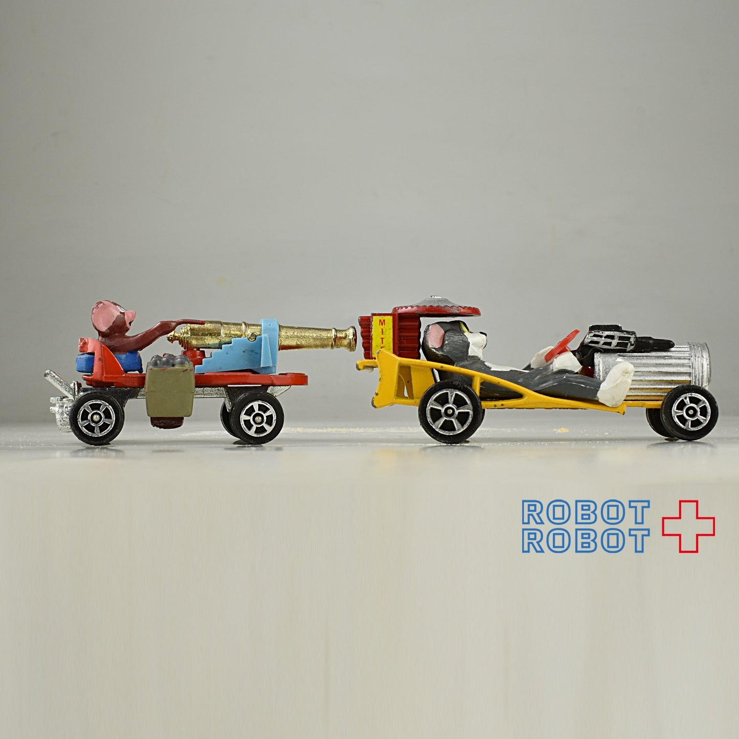 Corgi トム＆ジェリー ミニカー ２台セット
