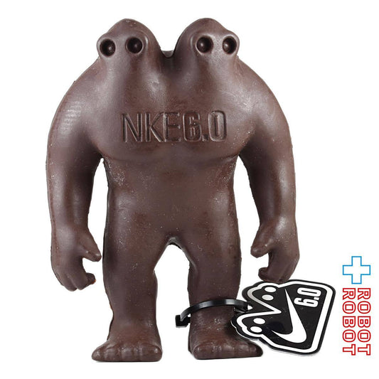 NIKE NKE 6.0 ナイキ 双頭怪人フィギュア 茶色