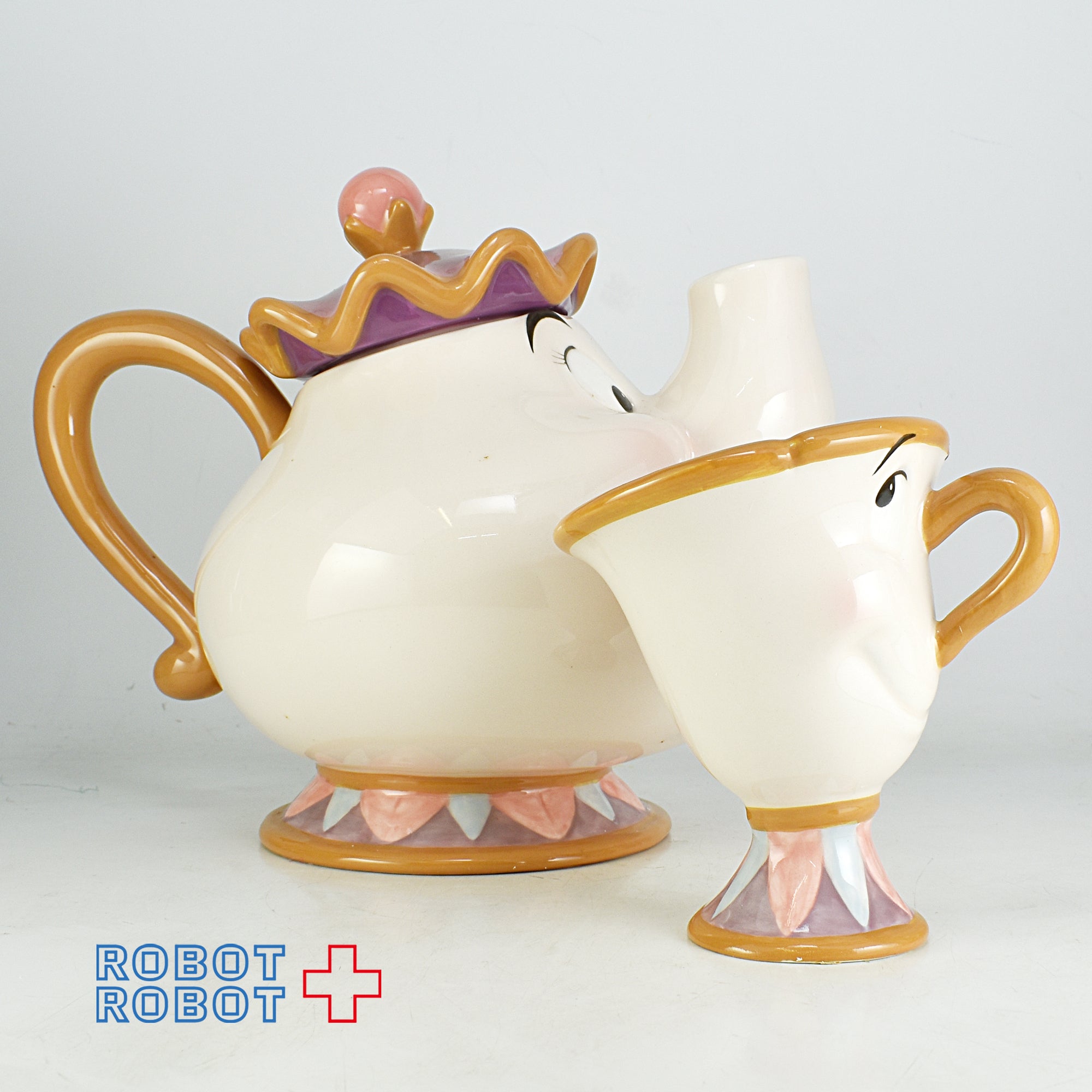 美女と野獣10周年 陶器製フィギュア /置物/小物入れ　5点セット 美女と野獣 10周年 ティー5点セット 陶器 フィギュアリン