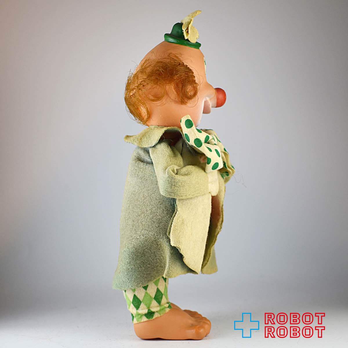 ピエロ 人形 ソフビ顔フェルト服 白に緑の水玉の蝶ネクタイ
